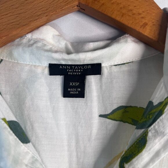 Ann Taylor Factory Petite White Yellow Floral Button Front Shirt Size XXSP - Picture 6 of 8